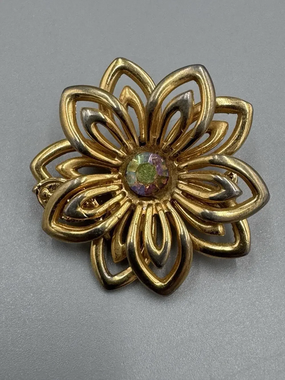 Vintage Flower Shaped Gold Colored Lapel Pin Brooch